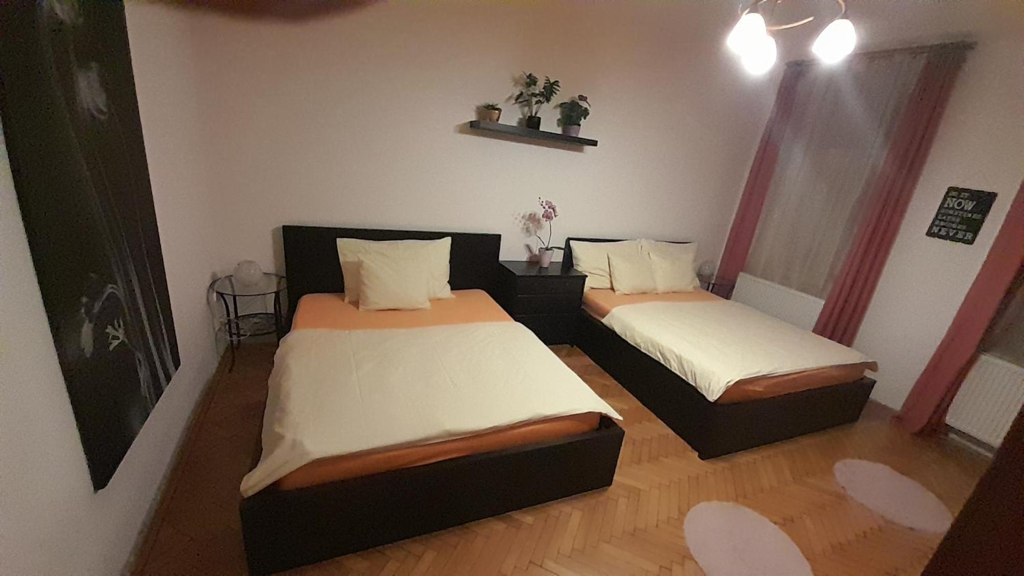 Family Flat 120M2, Praha 2 Vinohrady *