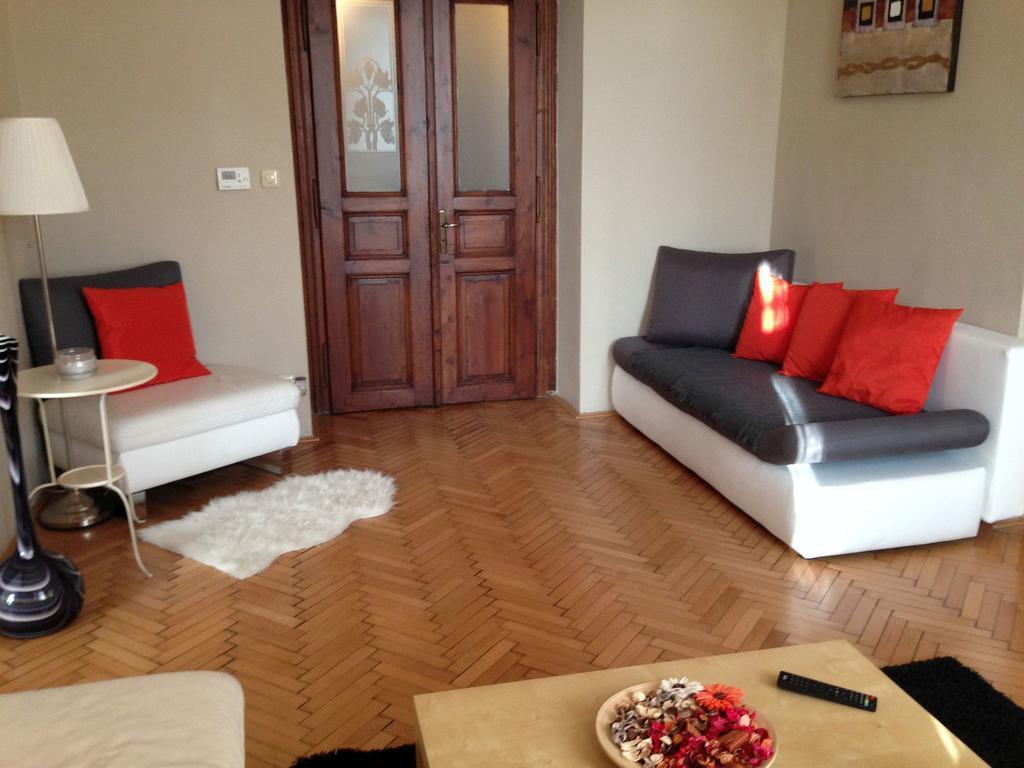Family Flat 120M2, Praha 2 Vinohrady Prague